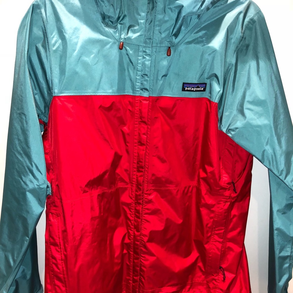 Patagonia women’s torrentshell jacket